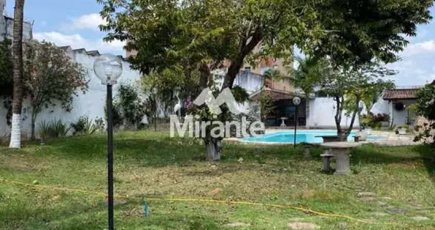 Casa à venda na Rua Caruaru, Campo do Gado, Feira de Santana