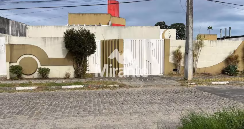 Casa para vender com 5 quartos sendo 3 suítes no bairro lagoa salgada em feira de santana