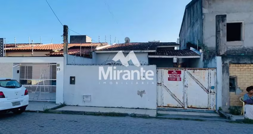 Casa para vender com 3 quartos sendo 1 suítes no bairro lagoa salgada em feira de santana