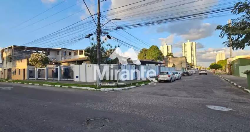 Casa à venda na Rua São Domingos, 76, Santa Mônica, Feira de Santana