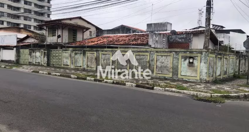 Casa para vender com 3 quartos no bairro capuchinhos em feira de santana