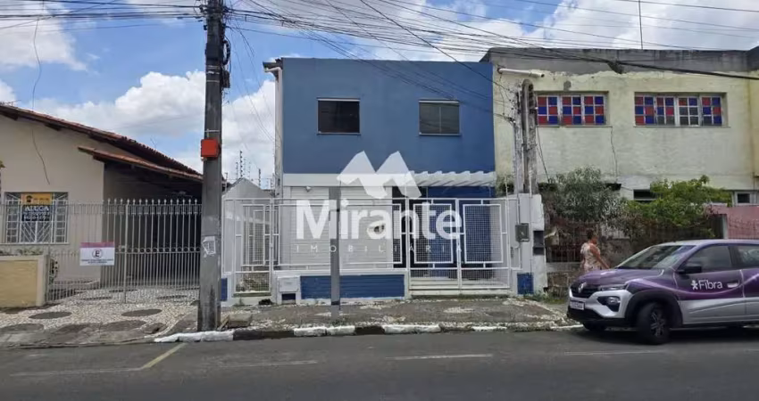 Casa à venda na Rua Doutor Sabino Silva, 323, Centro, Feira de Santana