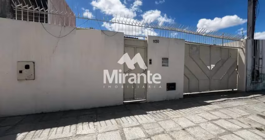 Casa para vender com 4 quartos sendo 2 suítes no bairro jardim cruzeiro em feira de santana