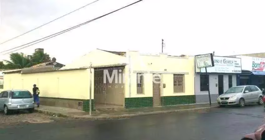 Casa para alugar na Rua Carlos Valadares, 606, Centro, Feira de Santana