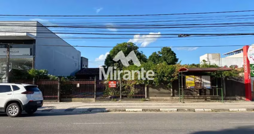 Casa para alugar na Avenida Getúlio Vargas, 3404, Centro, Feira de Santana
