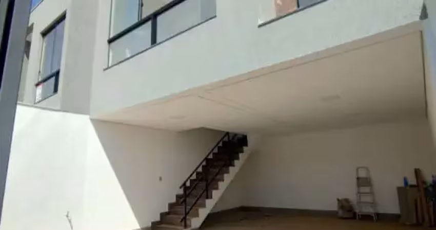Casa à venda no Duque de Caxias, Betim 