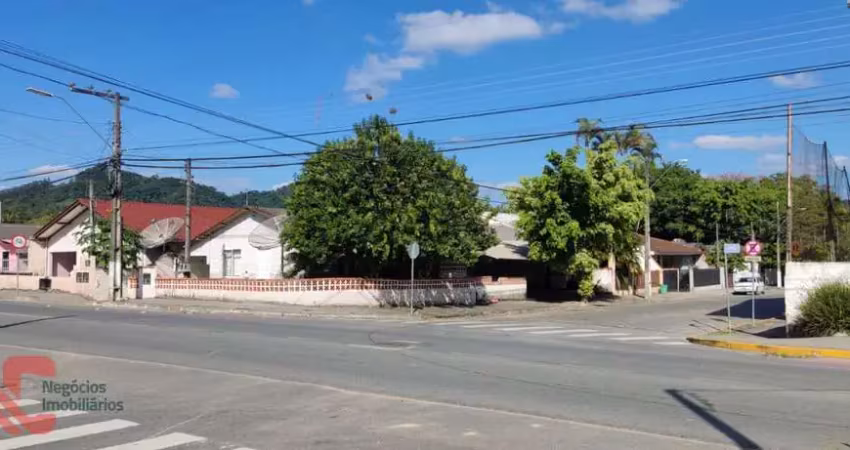 Casa comercial à venda na Rua Minas Gerais, 955, Tapajós, Indaial