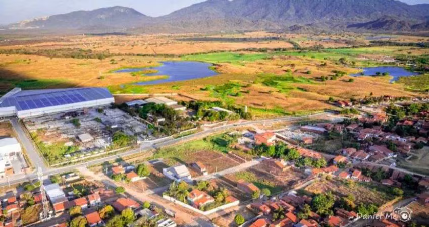 Terrenos, lotes urbanos, com clima de serra.ótima localização. próximo ao centro de maranguape