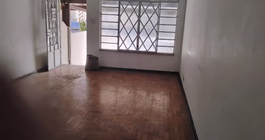 Sobrado reformado com 120 metros,  3 quartos, 2 banheiros no tatuapé