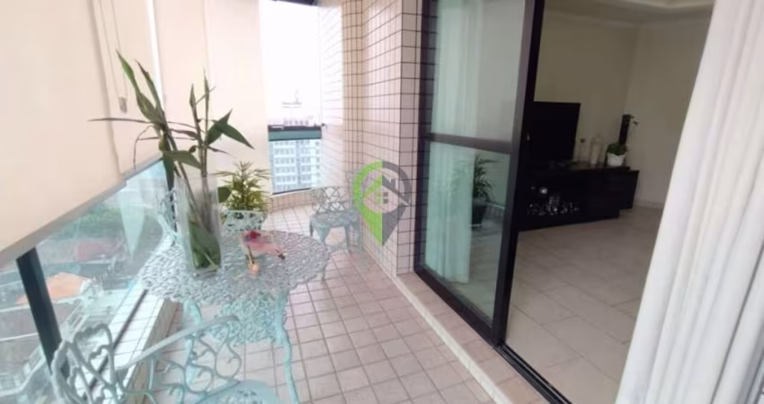 Apartamento com 3 dormitórios e 2 vagas de garagem demarcadas no Embaré em Santos