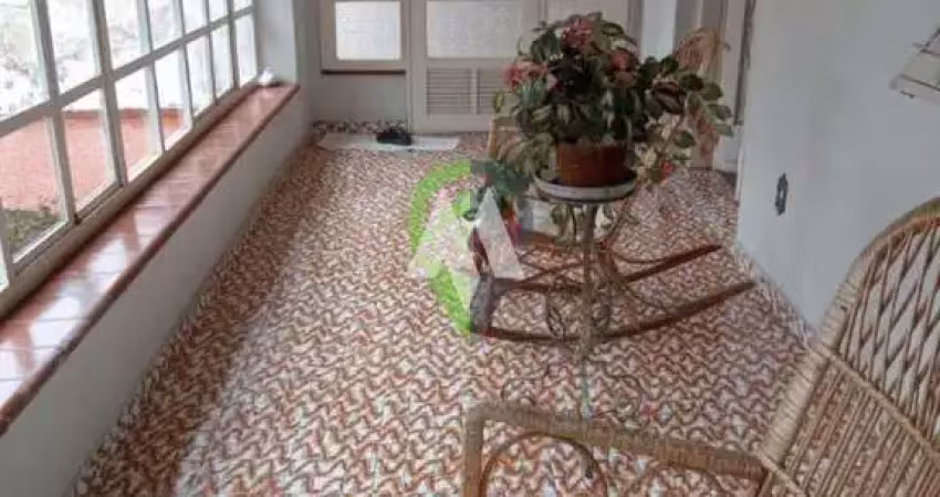 Casa Térrea  Raridade, em Maravilhosa Localização e  próximo da Praia do Canal 6
