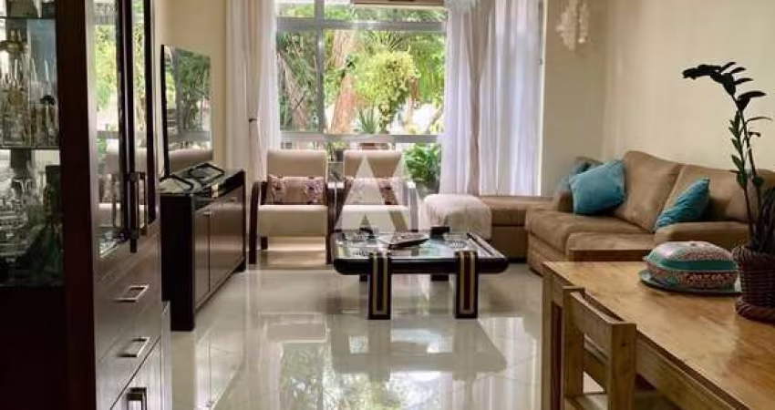 Apartamento de 3 quartos na quadra do mar Ponta da Praia!
