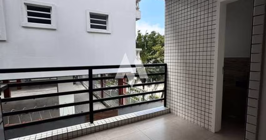 Casa Triplex Geminada - 134m² ,Arquitetura Moderna, Conforto Excepcional e na melhor localização da Praia da Enseada.
