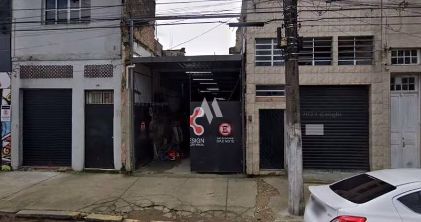 Terreno  em área comercial com 5m² de frente e 40m² de fundo em Santos