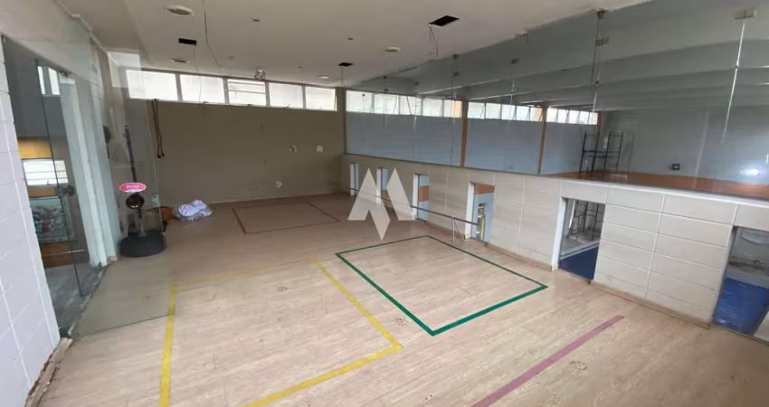 Prédio Comercial para locação em Santos  de 1125.00m² com 3 Garagens e piscina