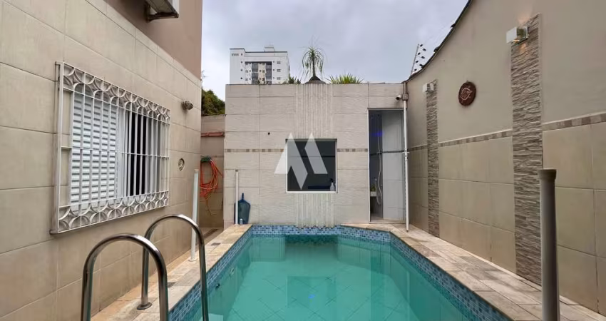 Casa á venda na Ponta da Praia em Santos