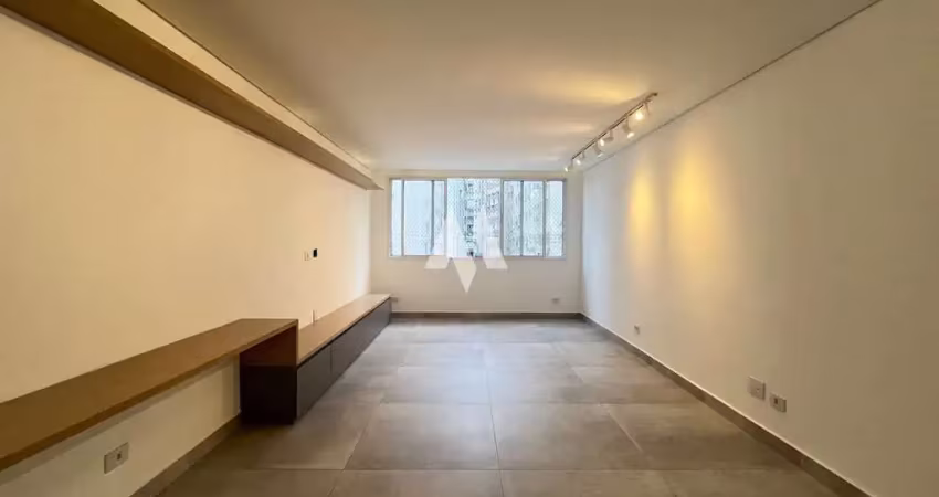Apartamento com 03 dormitórios na quadra da praia à venda no gonzaga - santos/sp