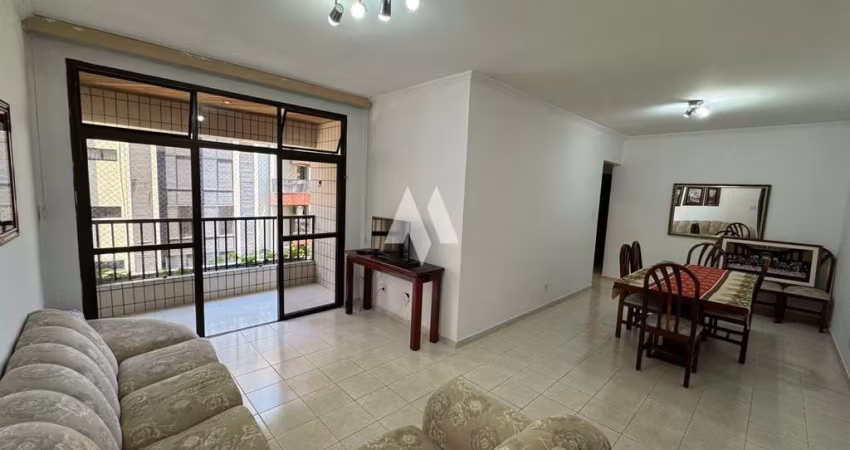 Apartamento 3 dormitórios com 2 vagas demarcadas em Gonzaga, Santos/SP