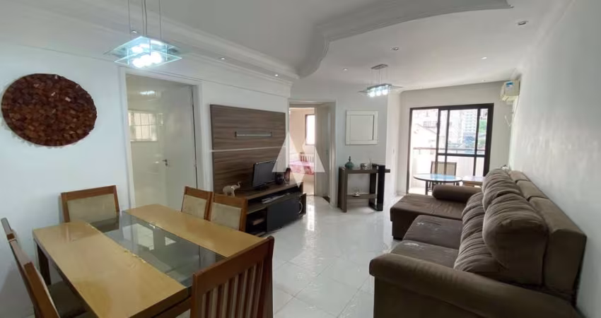 Apartamento 2 dormitórios, com vaga e lazer no prédio.Quadra da praia do Itararé, São Vicente/SP