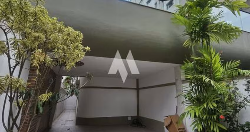 Casa Alta próximo a praia no Embaré