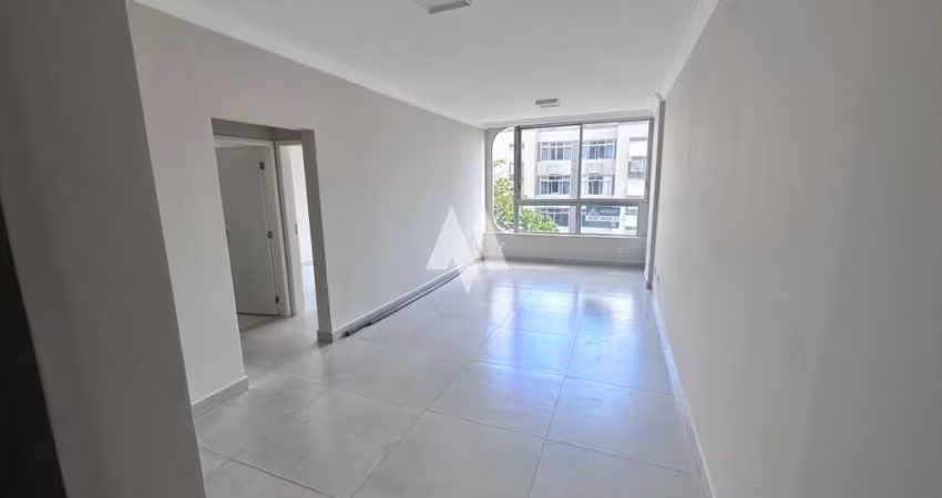 Apartamento Padrão a meia quadra da praia