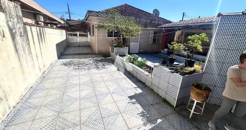 Casa em Jardim Independência, São Vicente/SP