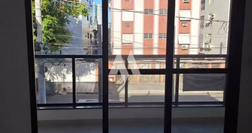 Casa à venda no bairro Embaré - Santos/SP