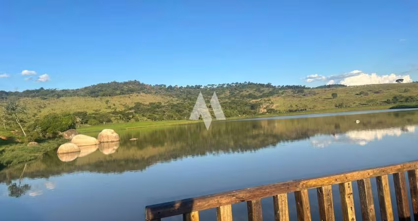 Casa à Venda  em Condomínio Figueira Garden - Atibaia