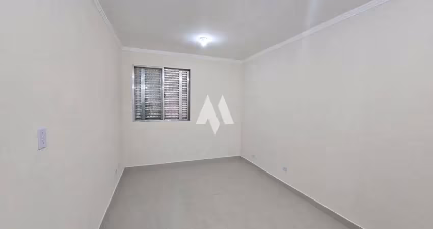 Kitnet totalmenmte reformada na quadra da praia