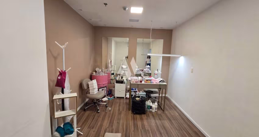 Sala Comercial CORPORATE dentro de uma sala ja pronta
