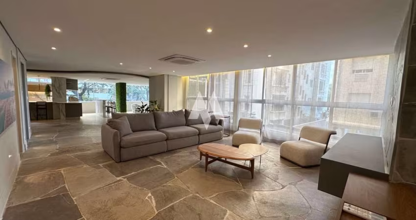 Apartamento  quadra da praia no Gonzaga em Santos