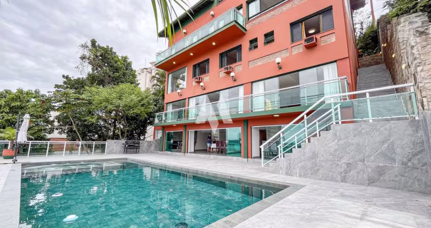 Casa Padrão à venda - Santa Terezinha