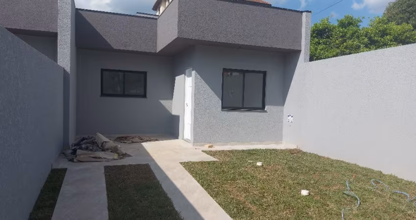 Excelente casa 3Q, sendo 1 suíte, 4 vagas, amplo jardim  jardimn