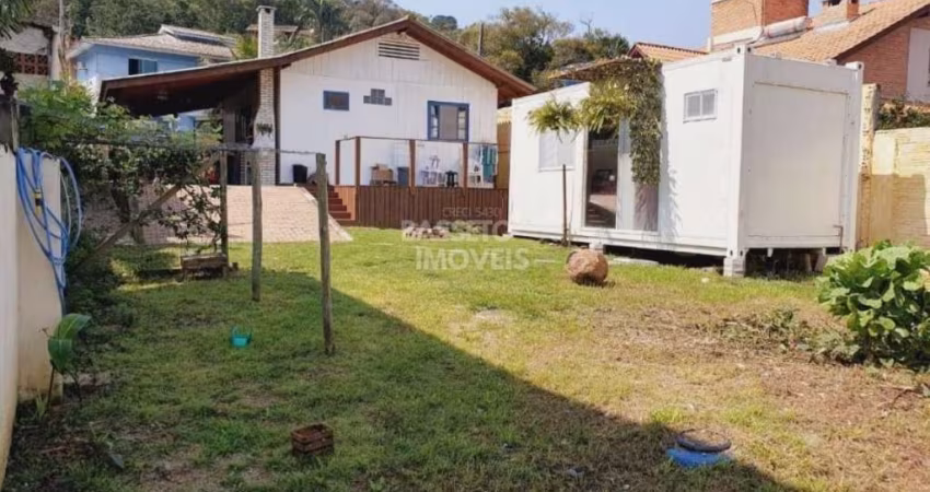 Terreno à venda na Rua Durval Pires da Cunha, 337, Sambaqui, Florianópolis