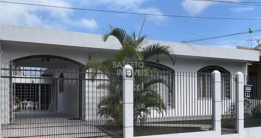 Casa com 3 quartos à venda na Rua Professora Enoé Schutel, 260, Trindade, Florianópolis
