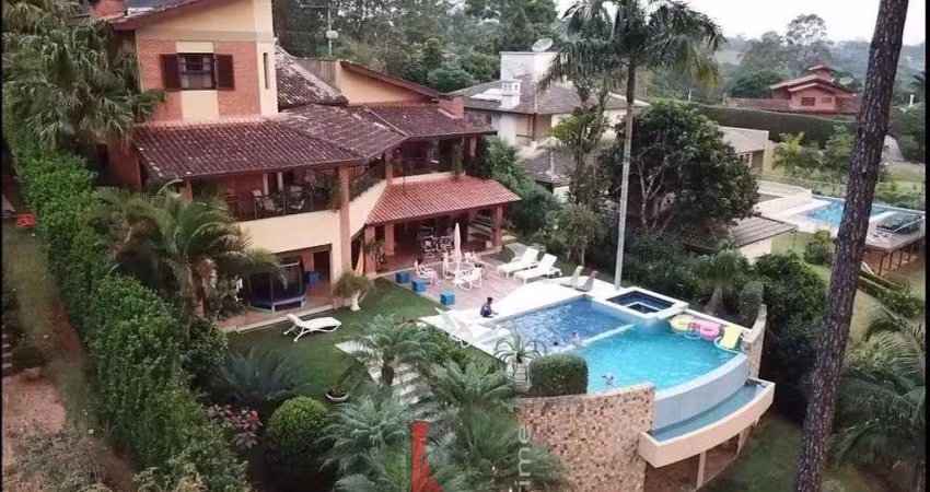 Sobrado á venda 5 Suítes Condomínio Atibaia - São