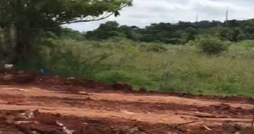 Terreno no Bairro Toró Variante do Guaripocaba