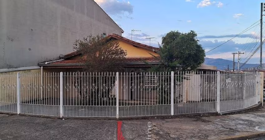 Casa Jardim São Lourenço Bragança Paulista SP..