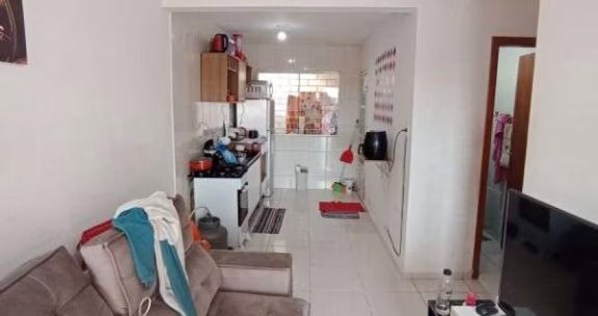 Casa com 2 Quartos à venda, 55 m  - Estados - Fazenda Rio Grande PR