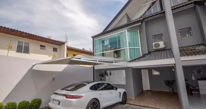 Sobrado com 3 quartos mobiliado e decorado a venda no ecoville