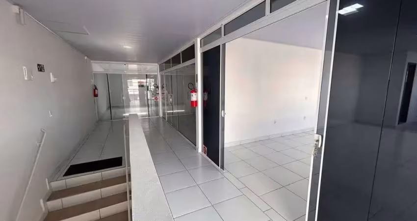 Sala comercial para alugar na Rua Vereador Nereu Liberato Nunes, 939, Centro, Navegantes