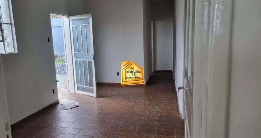 Casa com 3 quartos à venda na Rua Jequiá, Concórdia, Belo Horizonte