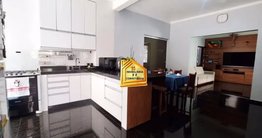 Casa com 4 quartos à venda na Serravite, 141, Floresta, Belo Horizonte