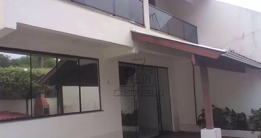 Sobrado à venda, 110 m² por R$ 640.000,00 - Conjunto Cafezal 1 - Londrina/PR