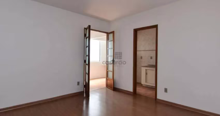 Apartamento com 2 quartos para alugar no Centro, Pelotas 