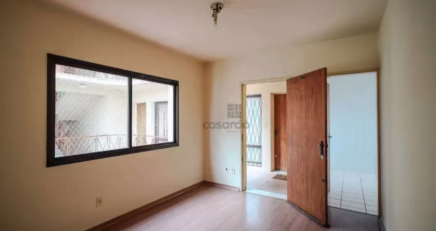Apartamento com 2 quartos para alugar no Centro, Pelotas 