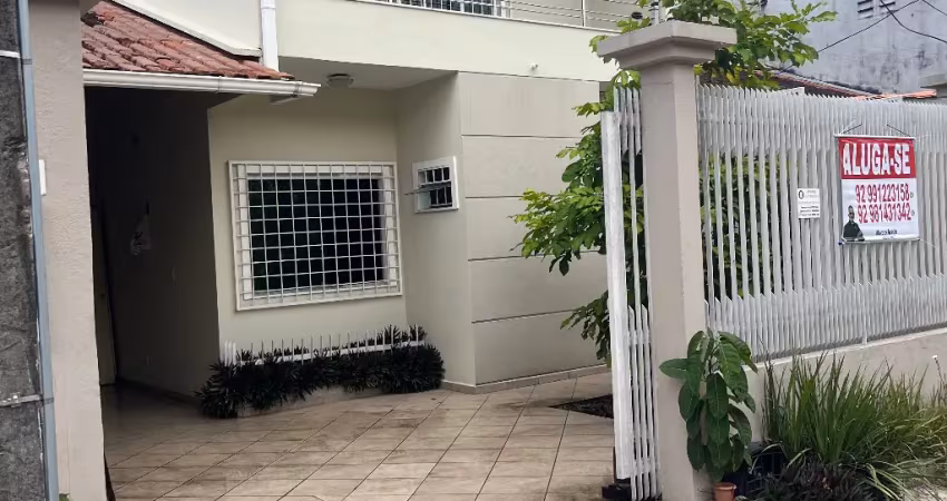 Casa com 3 quartos para alugar na Rua Baia de Marajó, Gilberto Mestrinho, Manaus