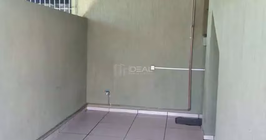 Casa com 2 quartos para alugar na Rua Dr. Mattos, 155, Caju, Campos dos Goytacazes