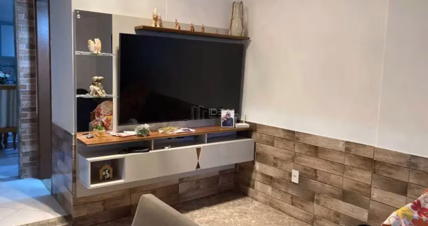 Casa com 3 quartos para alugar na Rua Nelson Rebel, 469, Parque Aurora, Campos dos Goytacazes