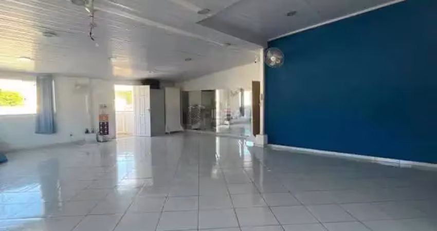 Casa comercial para alugar na Rua Cardoso Moreira, 366, Parque Turf Club, Campos dos Goytacazes